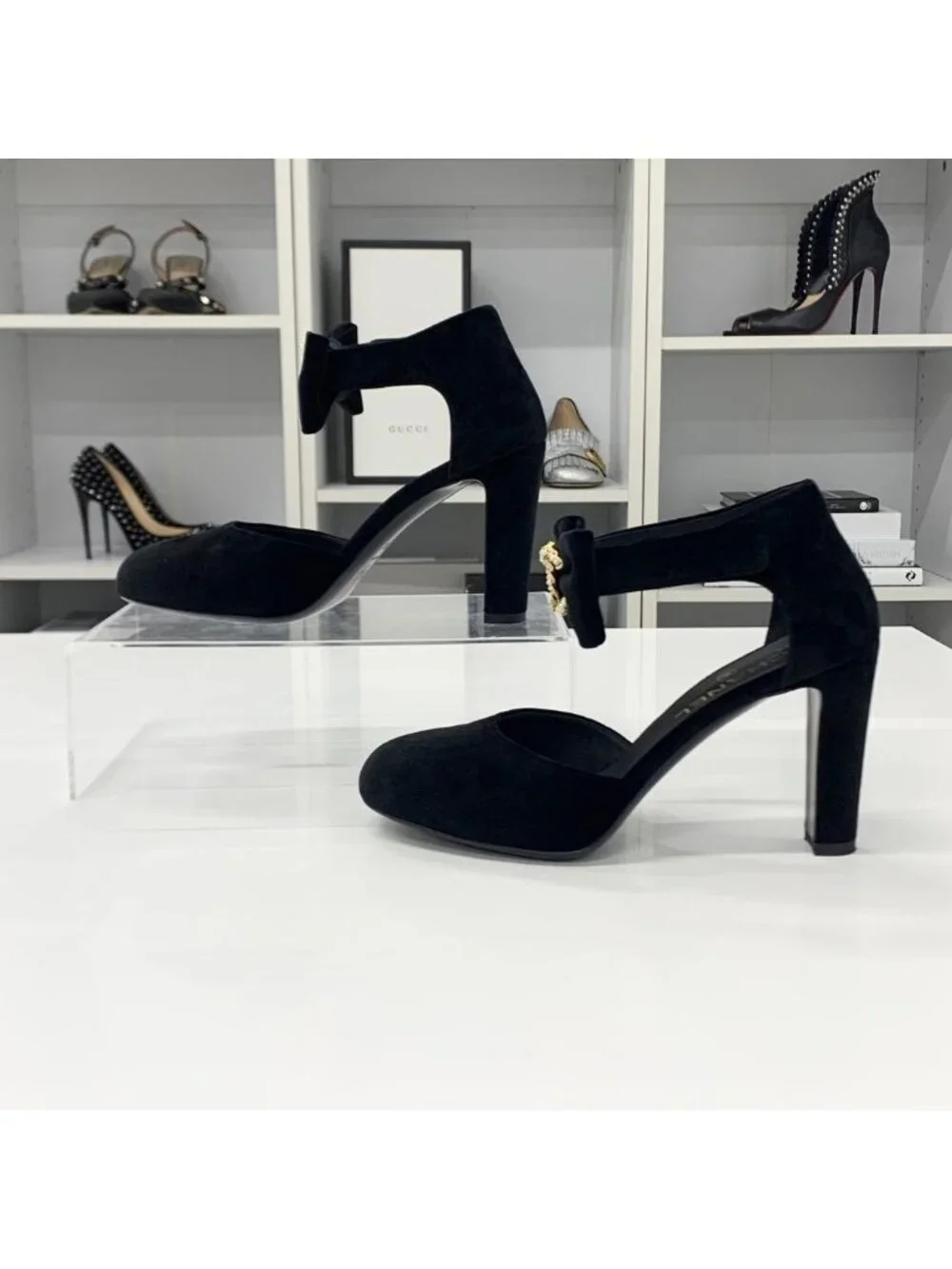 Chanel CC Logo Ribbon Velour Pearl Velcro Strap Pumps Heel